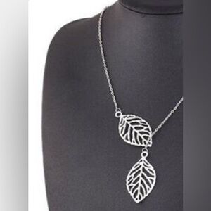 Silver Leaf Dangle Necklace! Great for Fall!